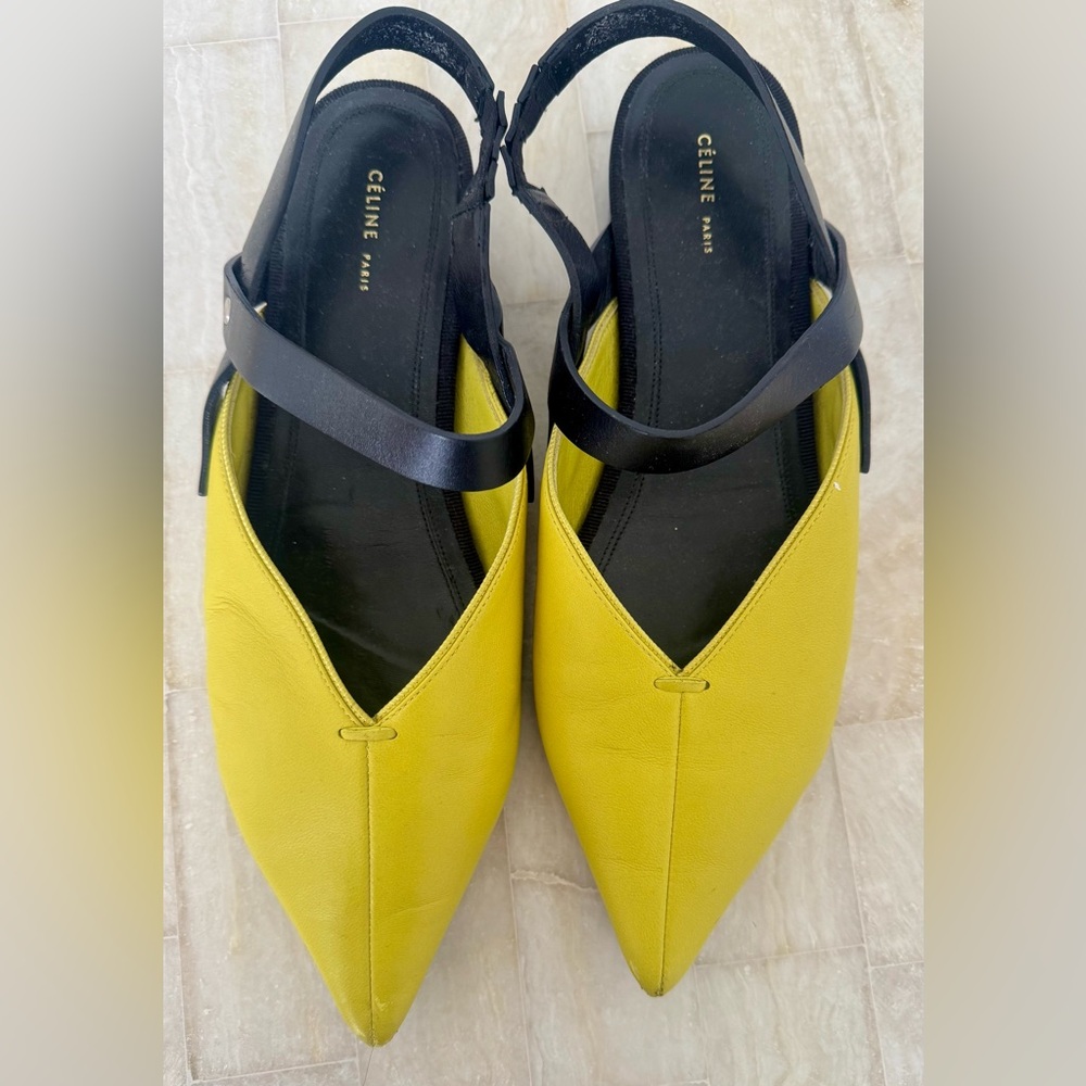 Celine Yellow and Black Flats Elegant style, soft leather, made in Italy